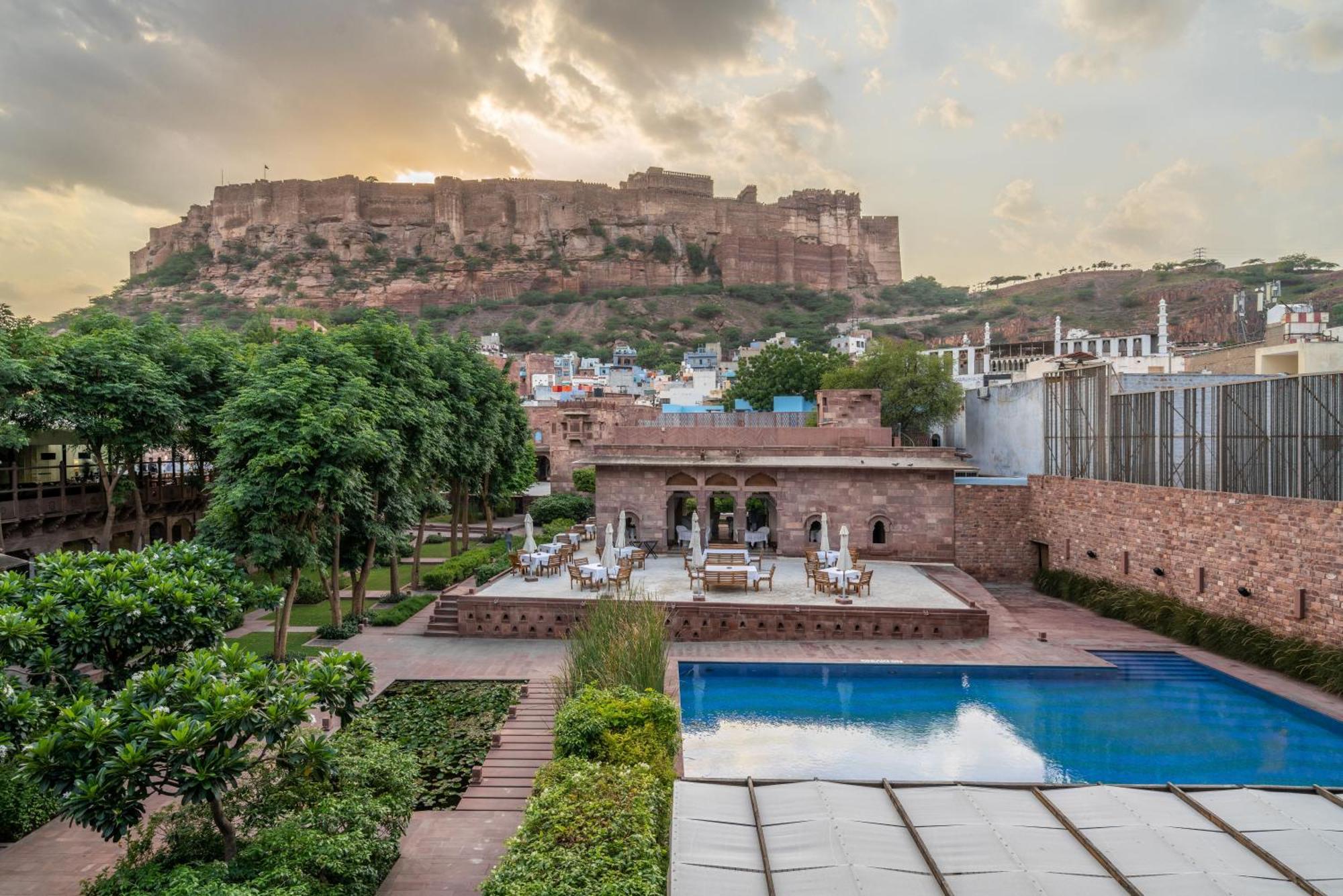 Отель Raas Jodhpur Джодхпур Экстерьер фото