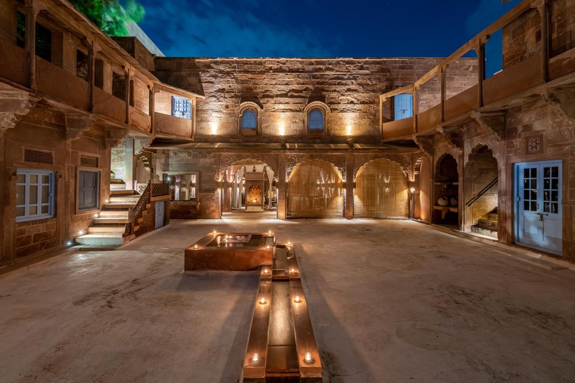Отель Raas Jodhpur Джодхпур Экстерьер фото